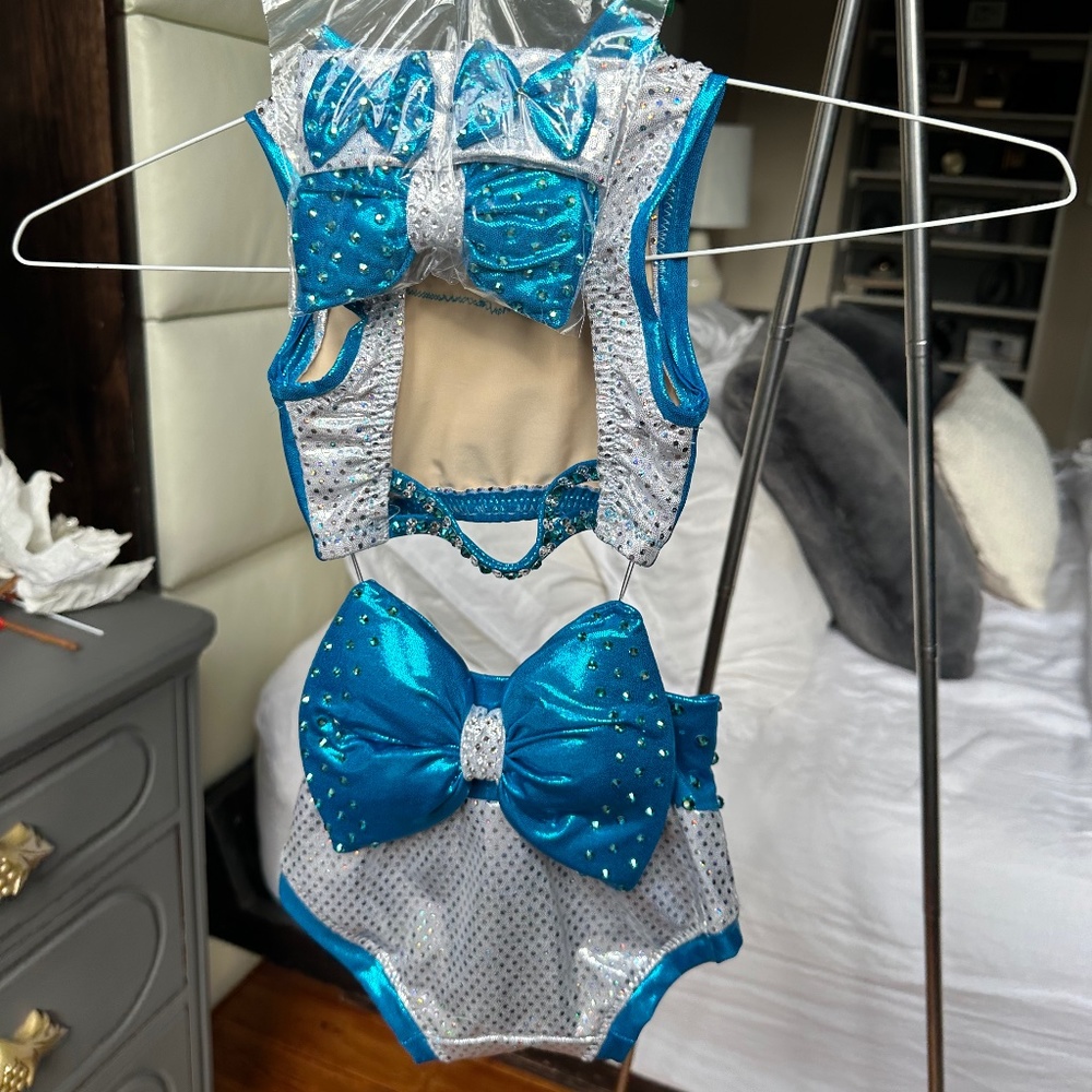 Custom Dance Set - Picture 5 of 6